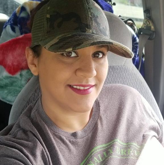 Meet your Posher, Jessica - Picture 1 of 1